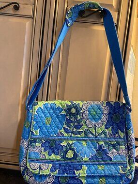 Vera Bradley Laptop Bag in the retired "Doodle Daisey" pattern